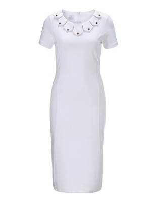 Schlankes Jerseykleid mit Schmuckdetails